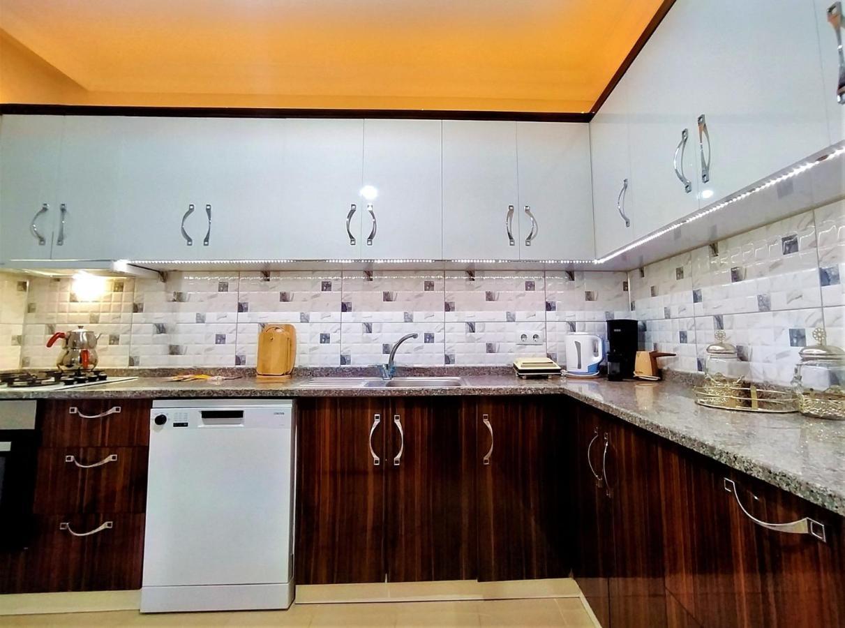 Spacious And Cozy In Muratpasa Appartement *